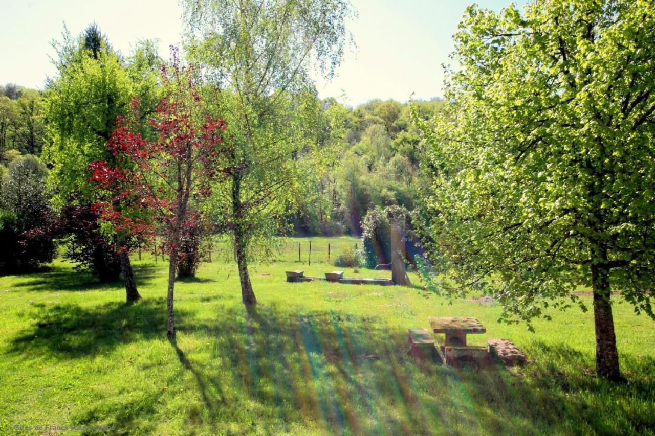Au Fil Du Temps Bed and Breakfast Fougerolles-Saint-Valbert Eksteriør billede